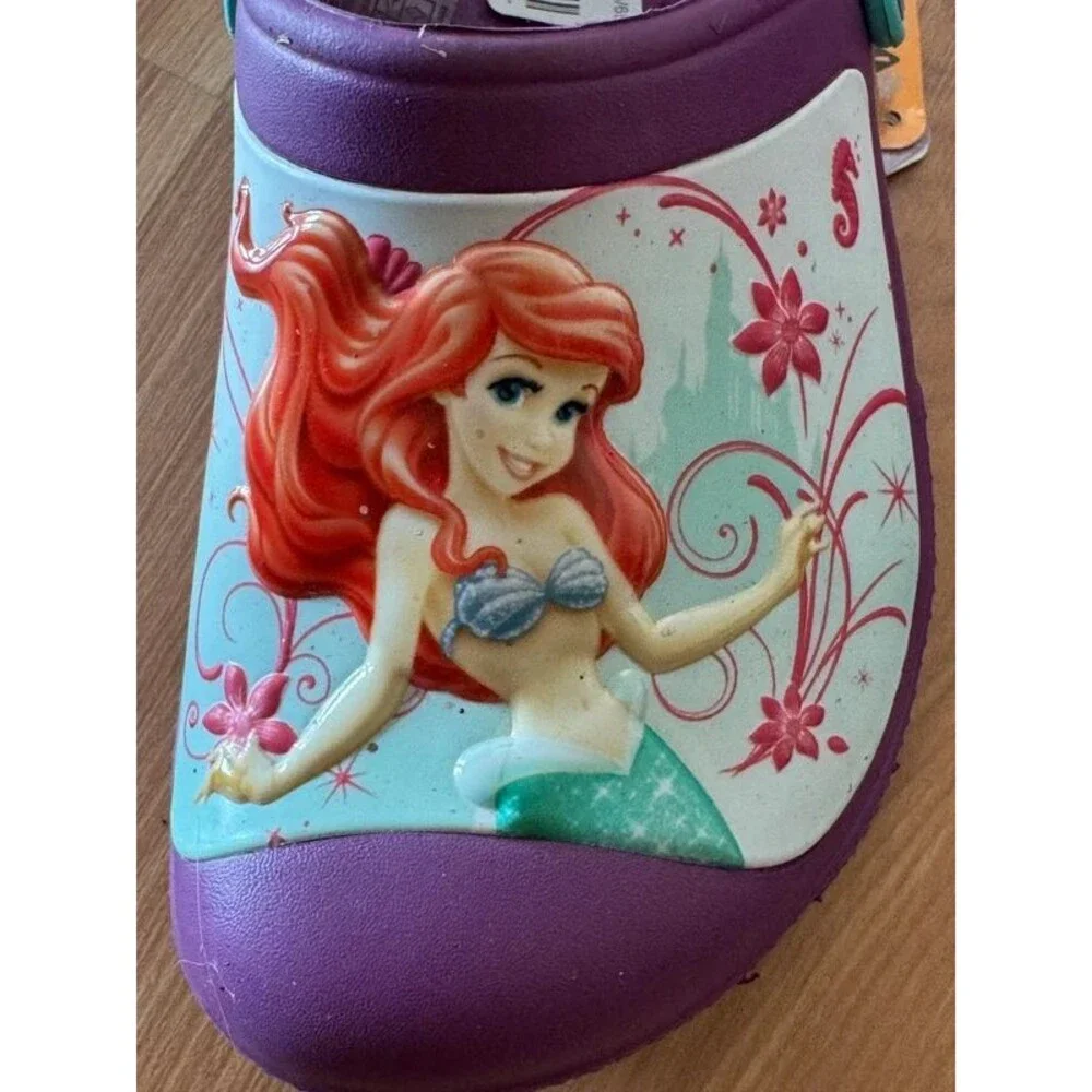 Crocs Disney Ariel NWT Sz j3